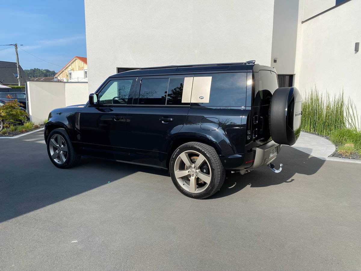 LAND ROVER DEFENDER 110 P400E HSE COUPE DU MONDE / 18850 KMS