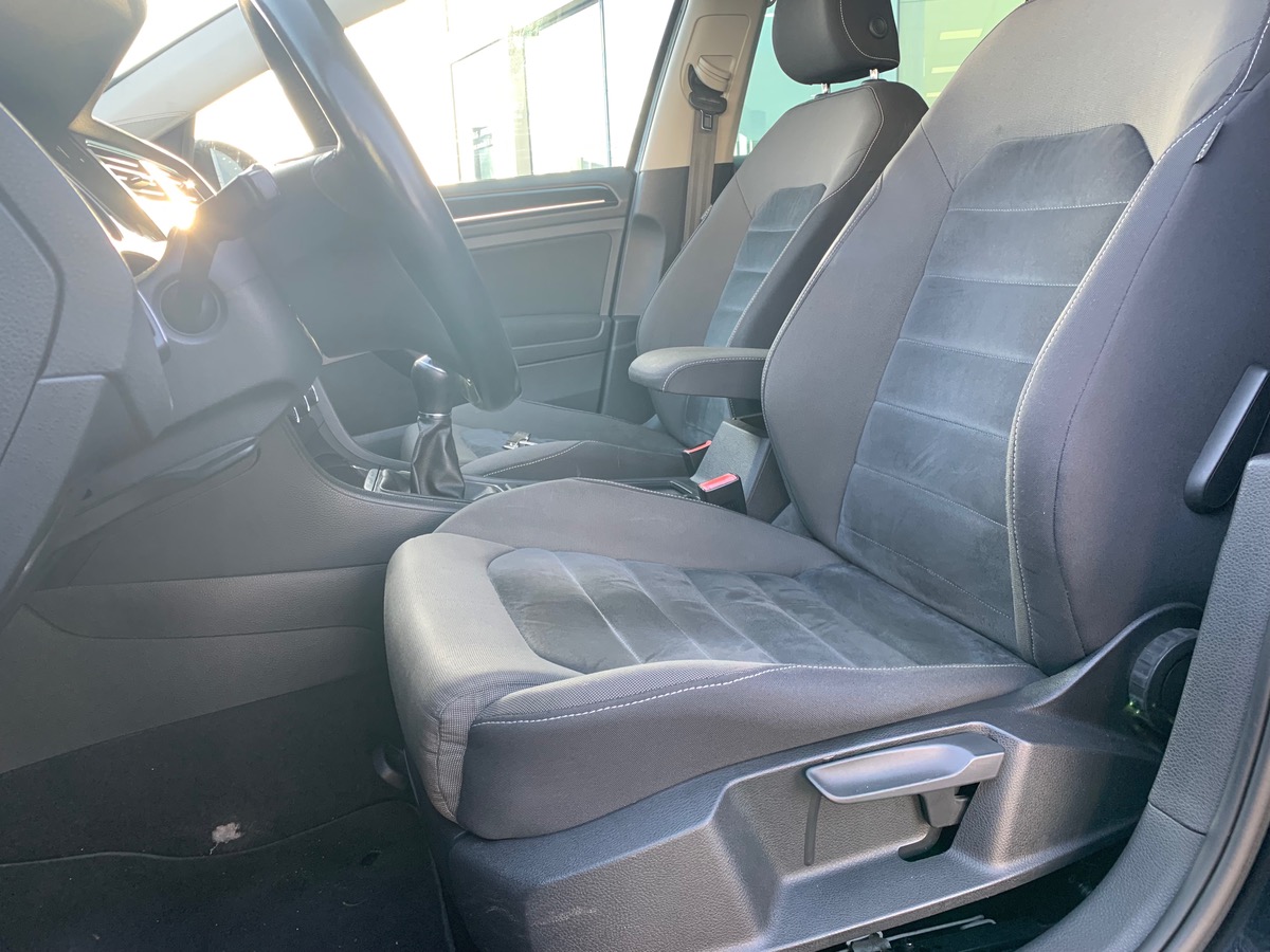 Volkswagen Golf 150 | Carat | JA 18" Durban | Suspensions Sport | Régulateur vitesse et de distance