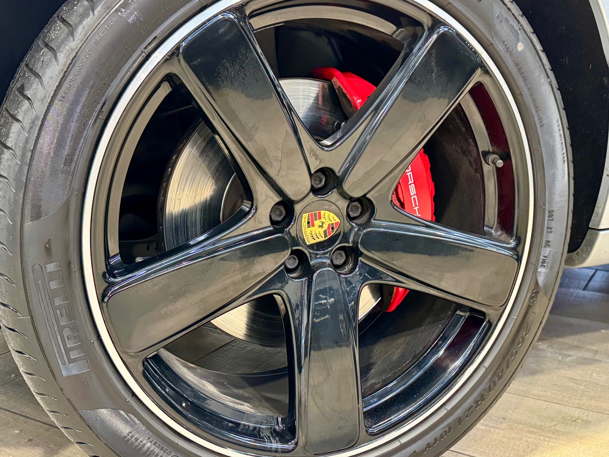 Porsche Macan GTS 3.0 360 PDK7 Options +++ d