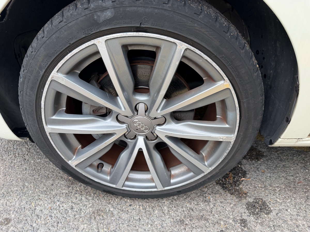 Audi A1 1.4 TFSI 122 CV / 1er Main /Toit Ouvrant/ KM Réel / S-Tronic7 /Ambition Luxe