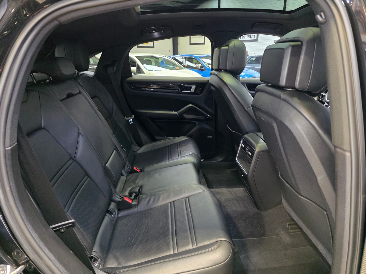 Porsche Cayenne COUPE 3.0 E-HYBRID 462 BOSE / HUD / CHRONO / 21 A