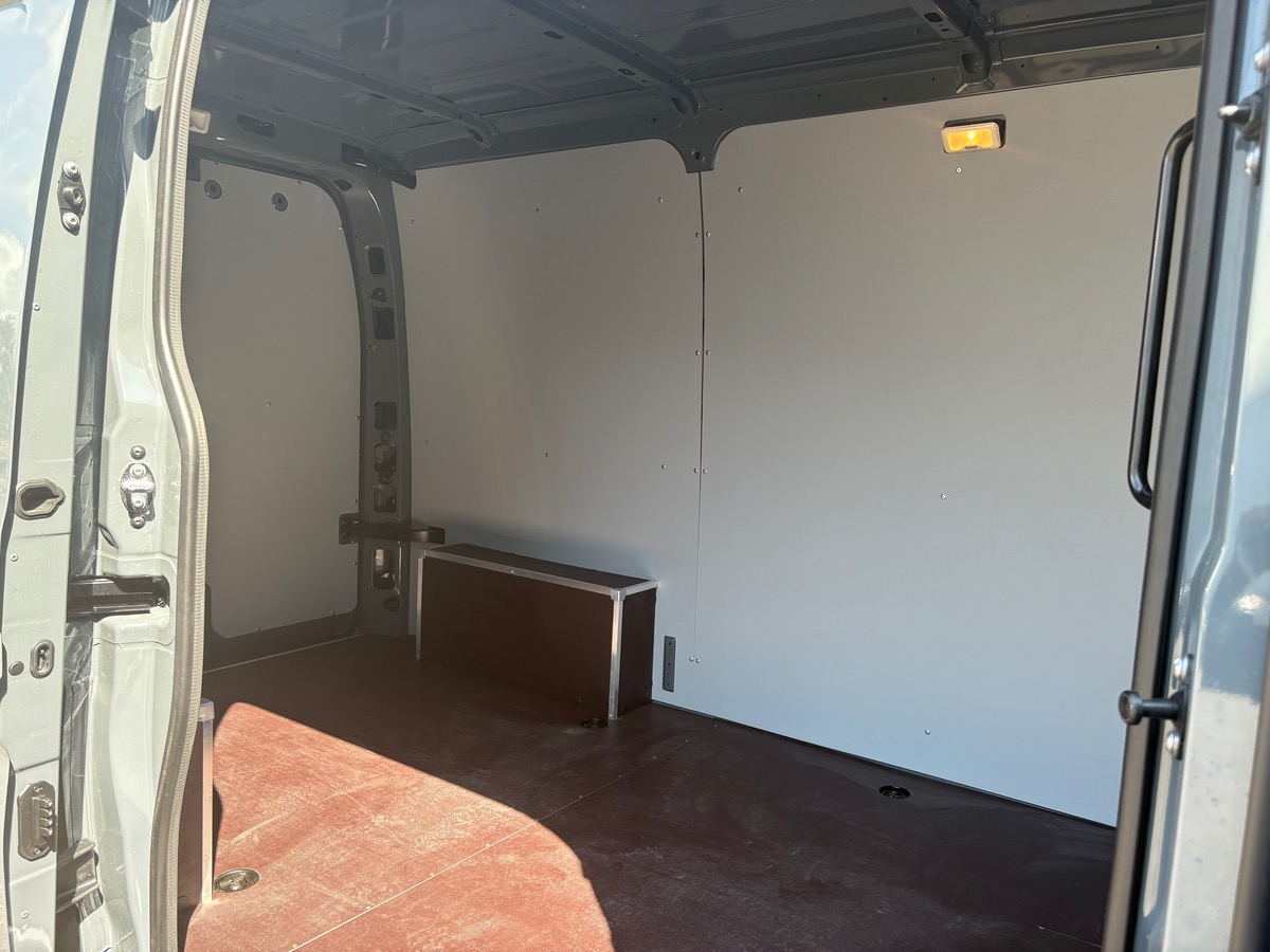 RENAULT Master L2H2 3T5 Blue dCi 150 EXTRA