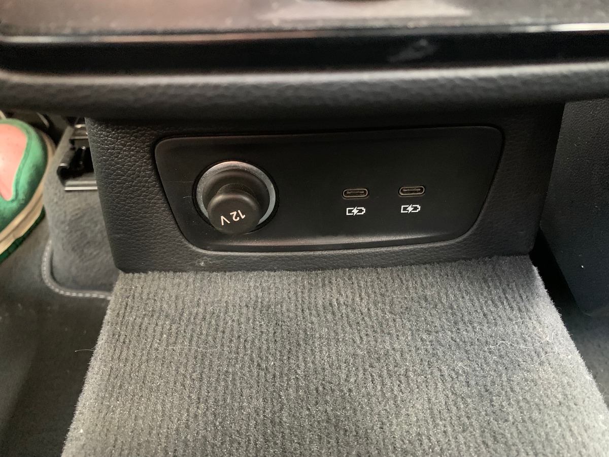 Audi Q3 Sportback 150 ch | S-Line | Caméra de recul | Apple car Play | Coffre assisté électriquement