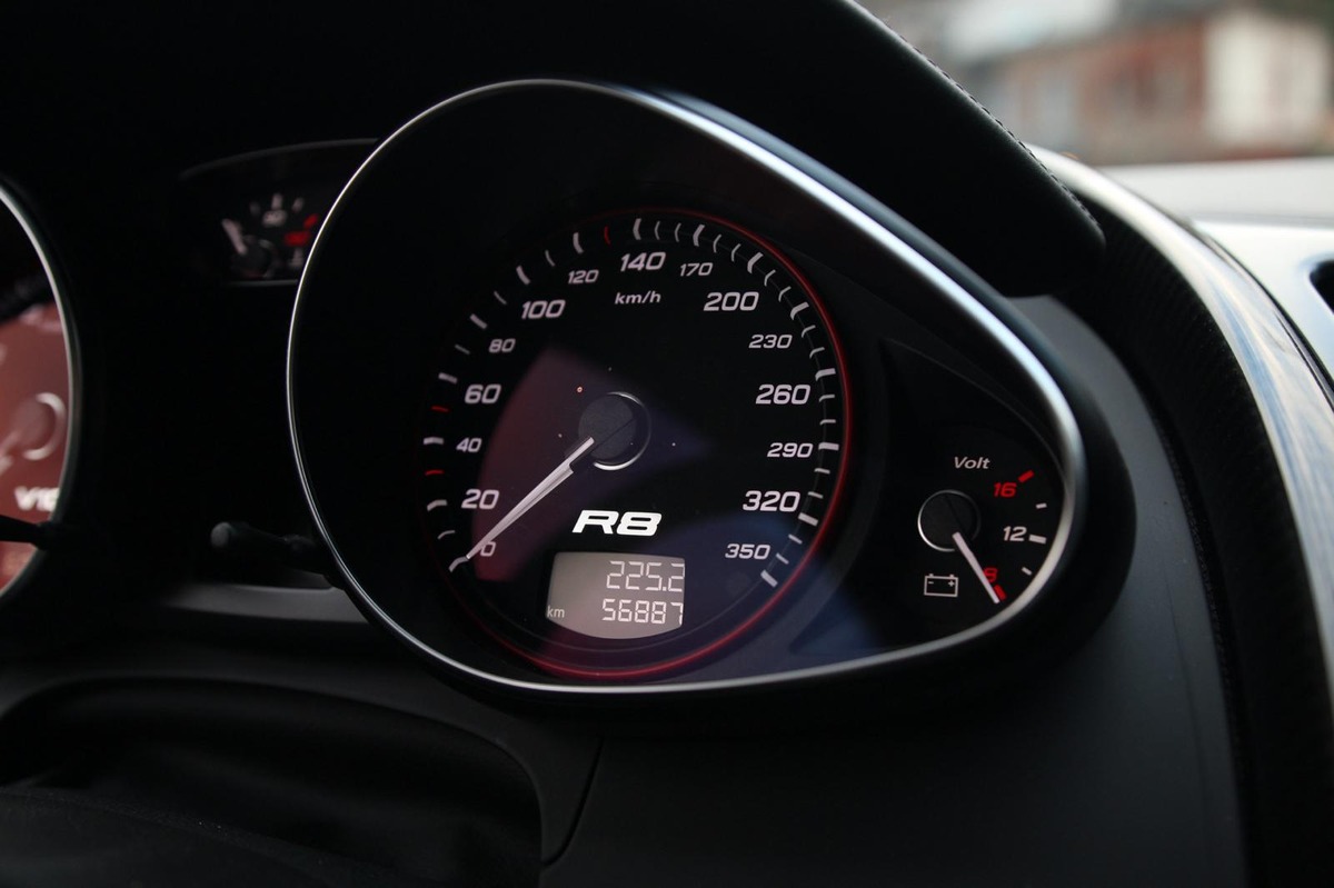 Audi R8 V10 5.2 FSi Quattro R-Tronic 525 cv Pack Carbone