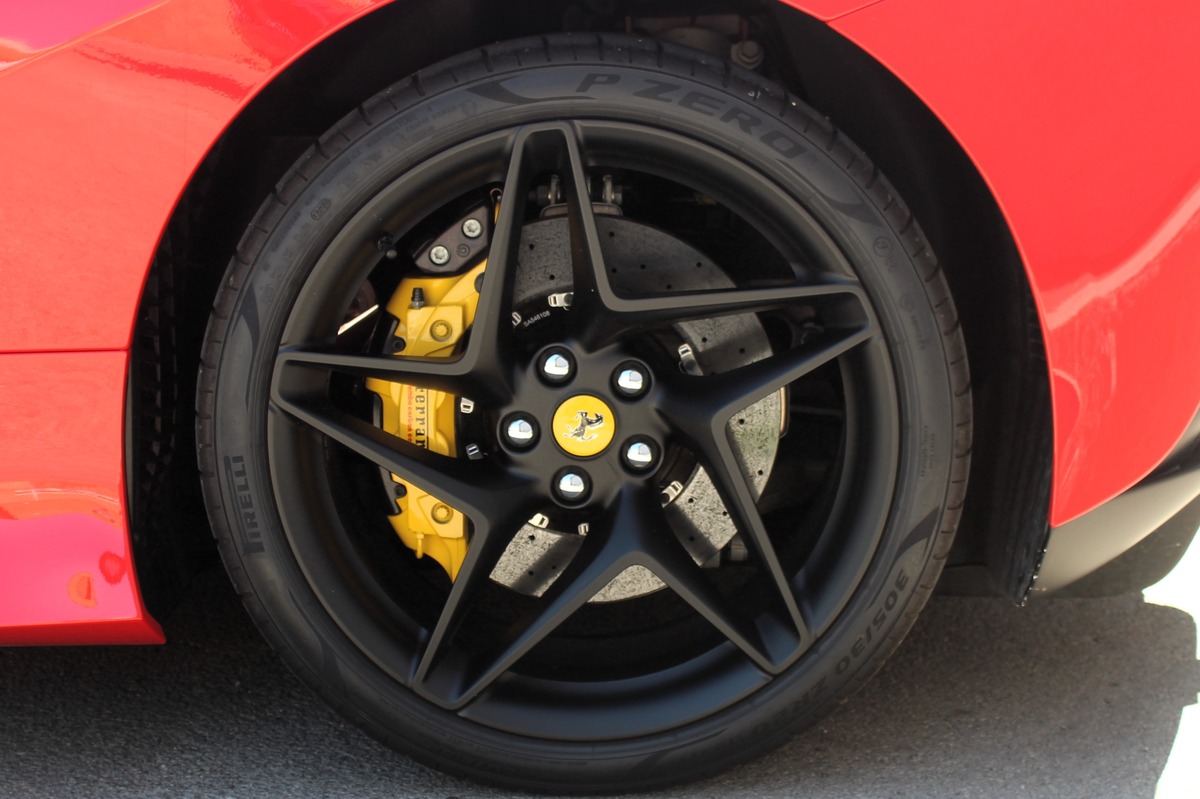 Ferrari F8 Tributo COUPE 3.9 DCT V8 BiTurbo 720 ch 1ère MAIN  ROSSO SCUDERIA - ORIGINE FRANCE