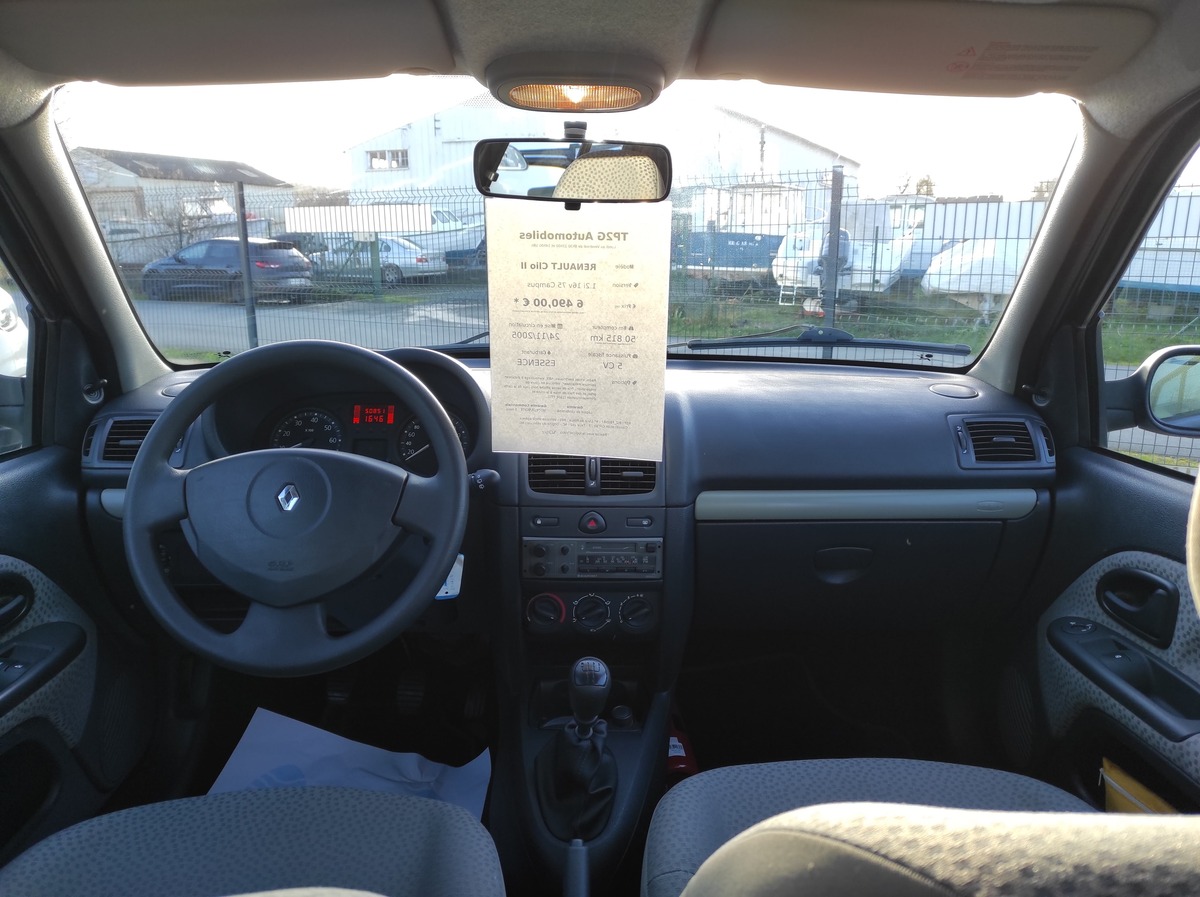 RENAULT Clio II 1.2i 16v 75 Campus