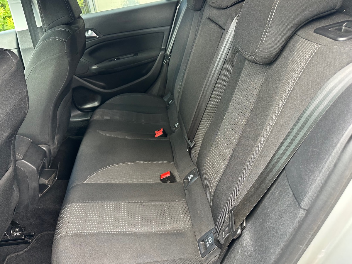 Peugeot 308 1.6 HDI 120 CV ALLURE