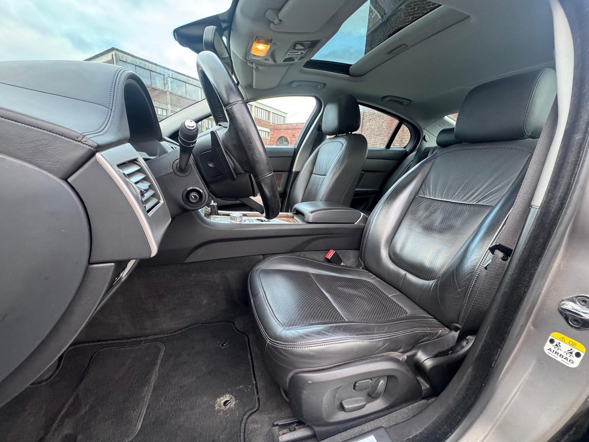 Jaguar XF 3.0 V6 Premium Luxury - Révisé - Garantie