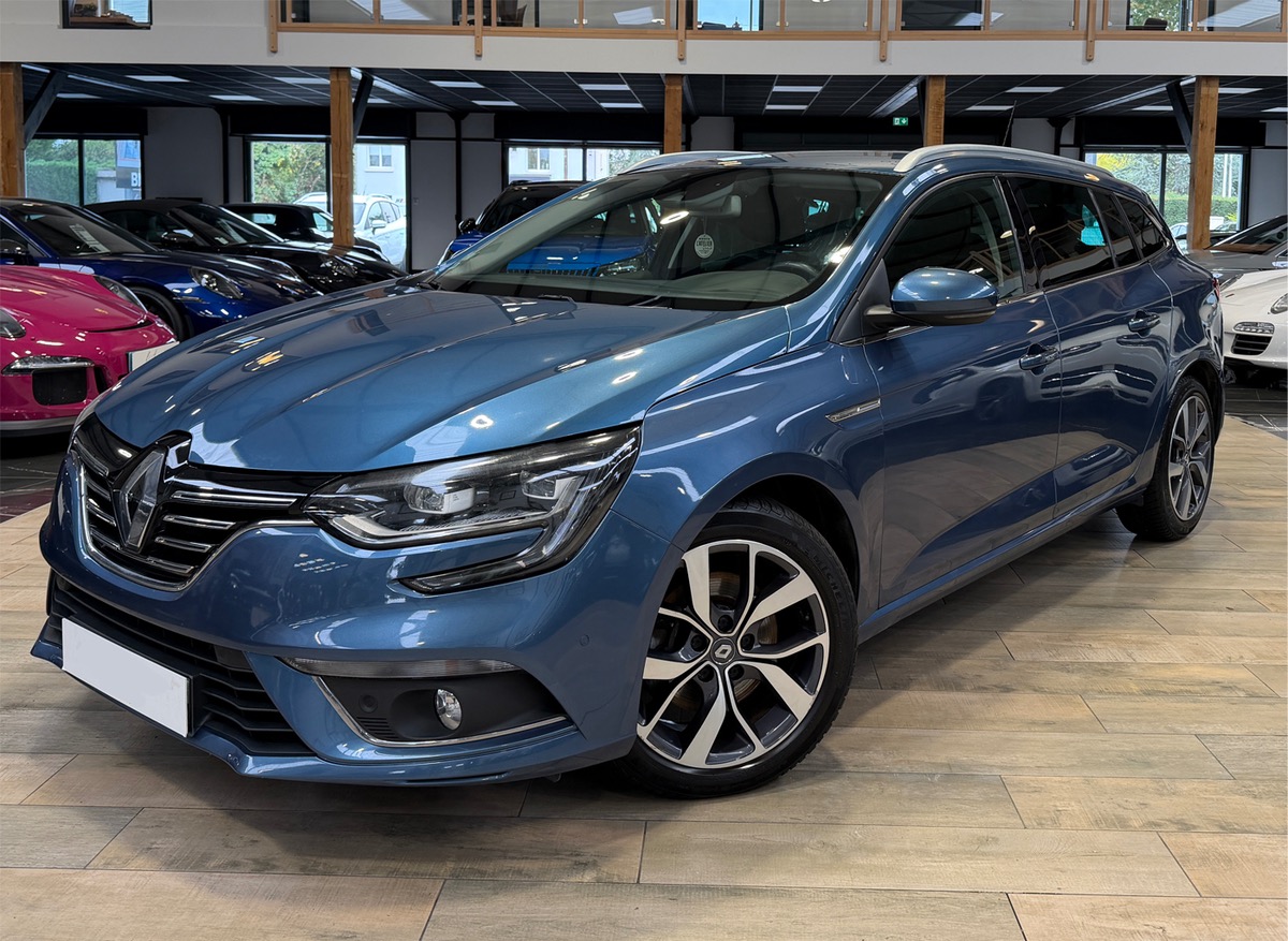 RENAULT Megane Estate IV DCI 130 cv Energy Intens / Attelage / Hifi BOSE / Caméra