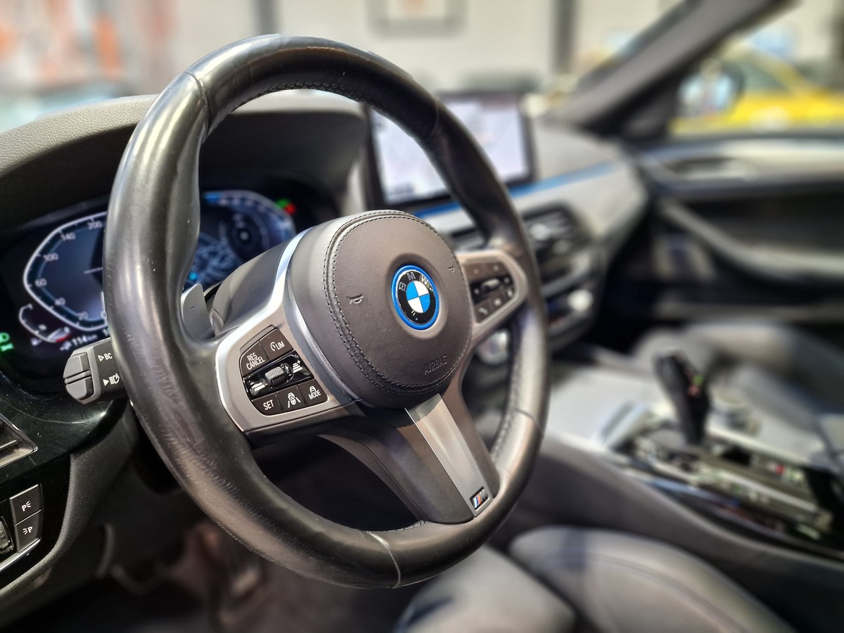 Bmw Série 5 G30 PHASE 2 545E 3.0 394 XDRIVE M SPORT TO/SIEGES M SPORT A