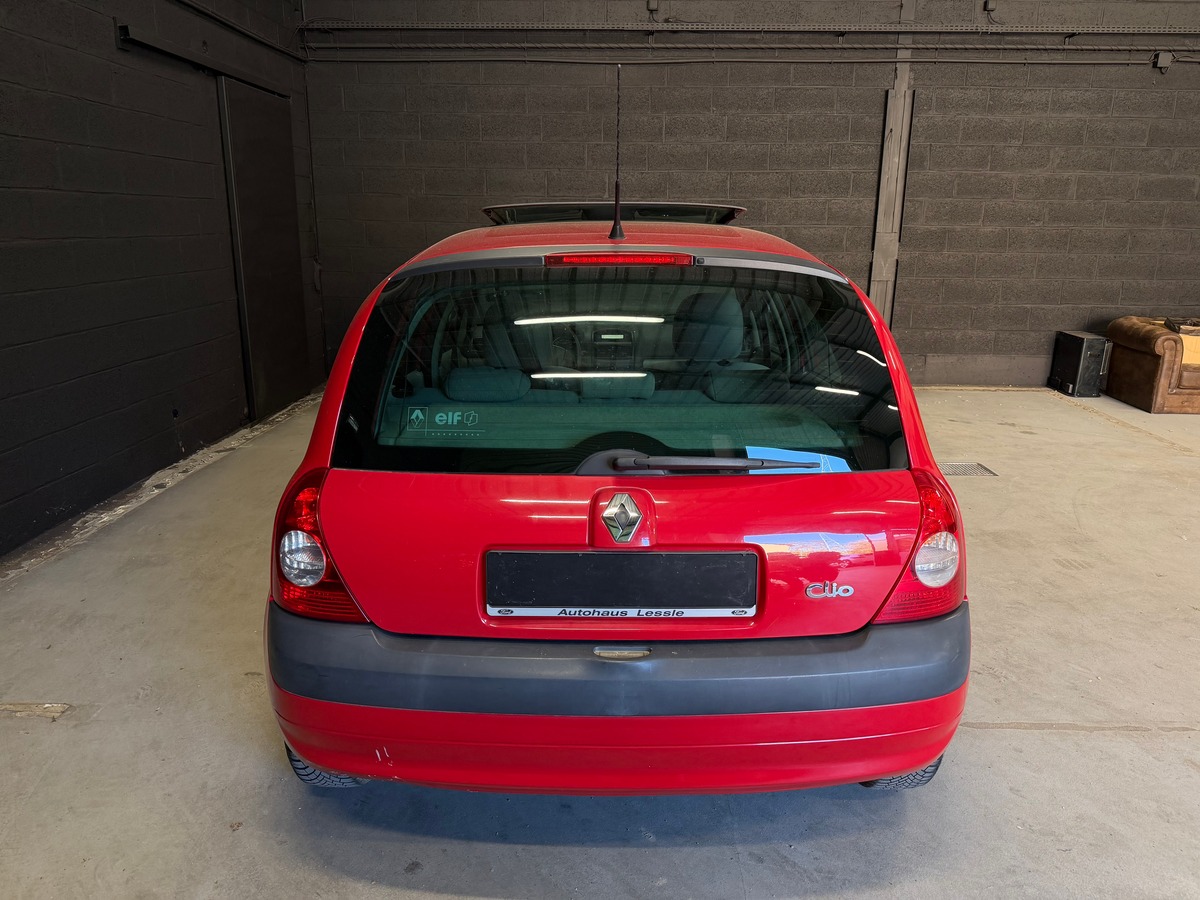 RENAULT Clio 2 1.4 Boite Automatique / Toit Ouvrant