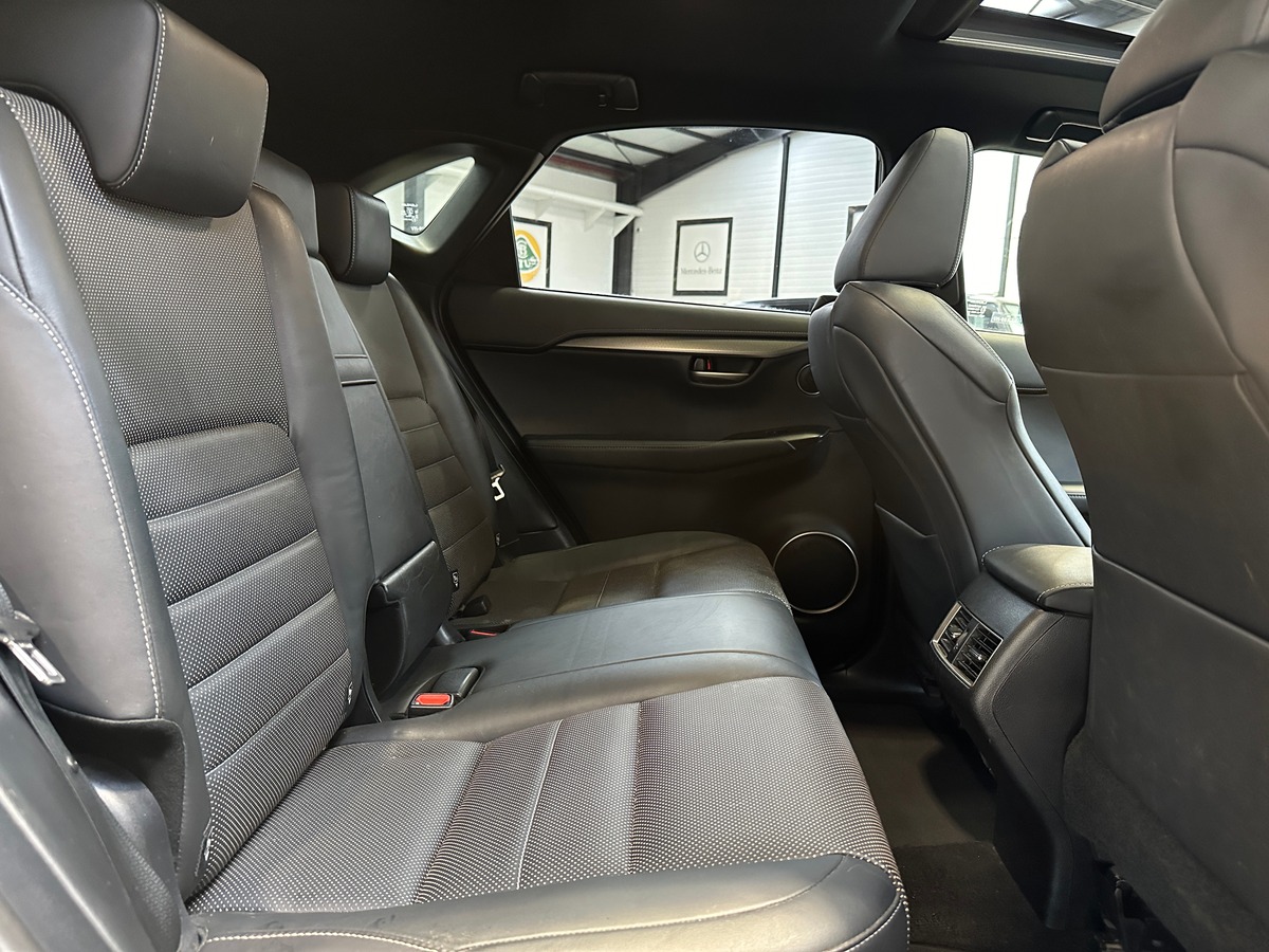 Lexus NX 300h 2.5 197 cv F SPORT Hybrid 4WD E-CVT 155 ch