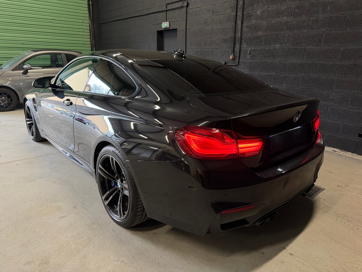 Bmw M4 Coupé F82 3.0 431ch M DKG Toit Carbone