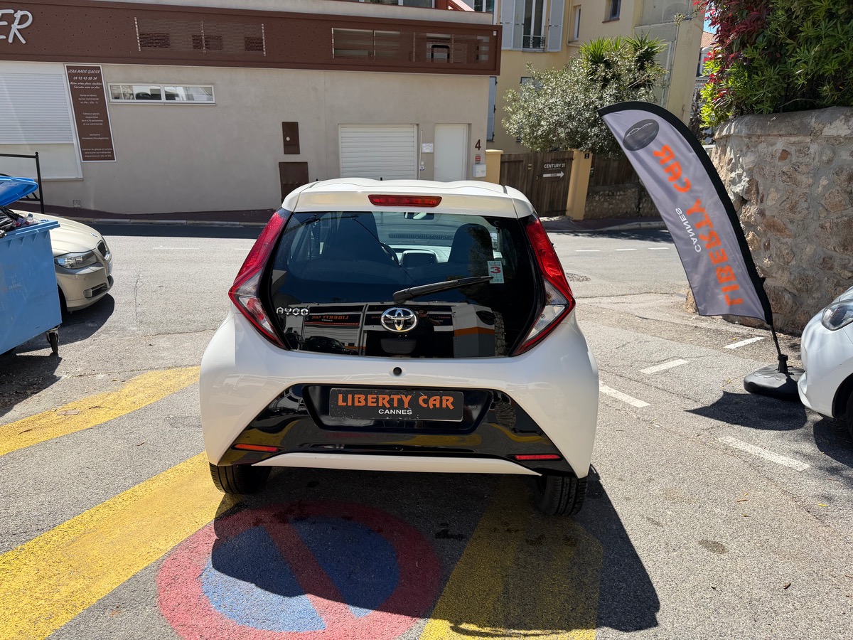 Toyota Aygo 1.0 VVTi 72 CV Boîte auto Phase 2 / KM Réel / Cim / écran / Caméra de recul