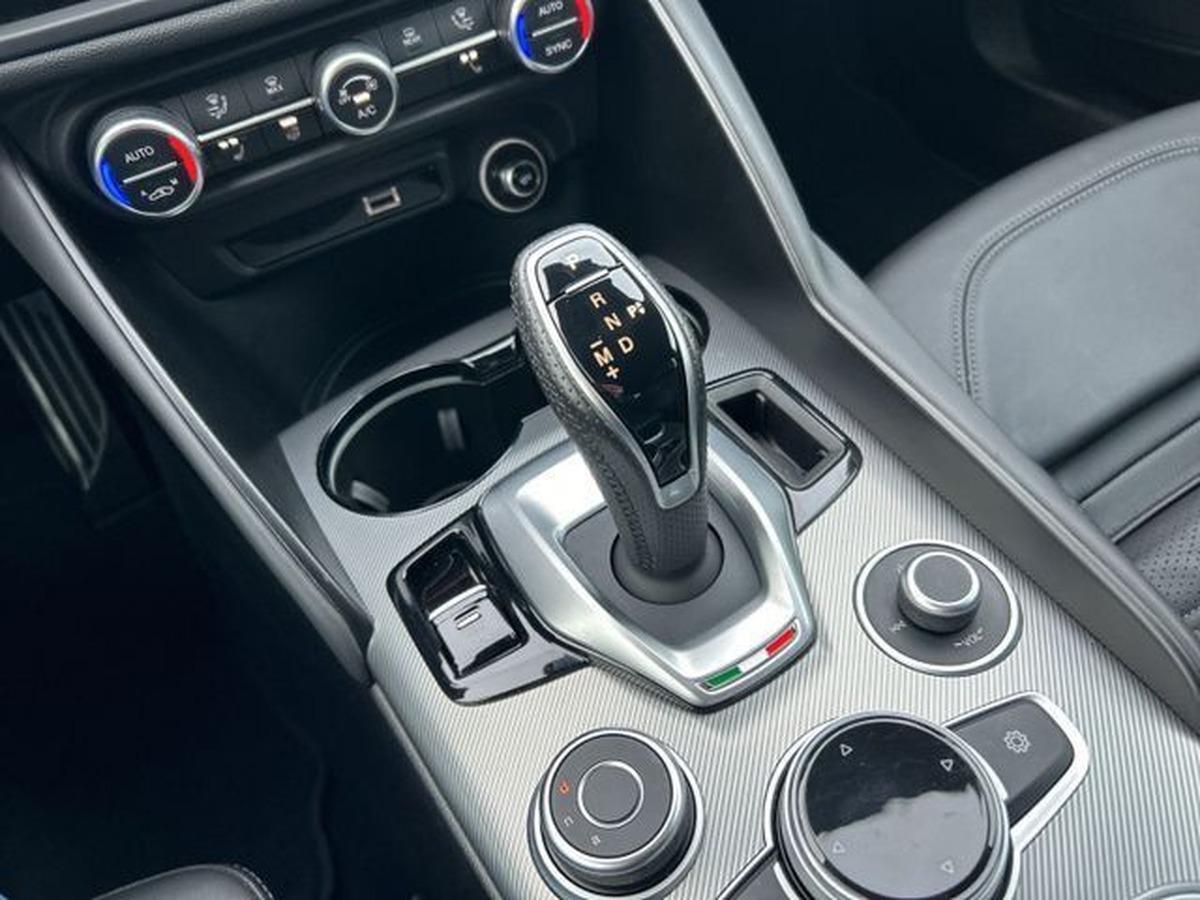 Alfa Romeo Giulia 2.0 TB 280ch Veloce Q4 AT8