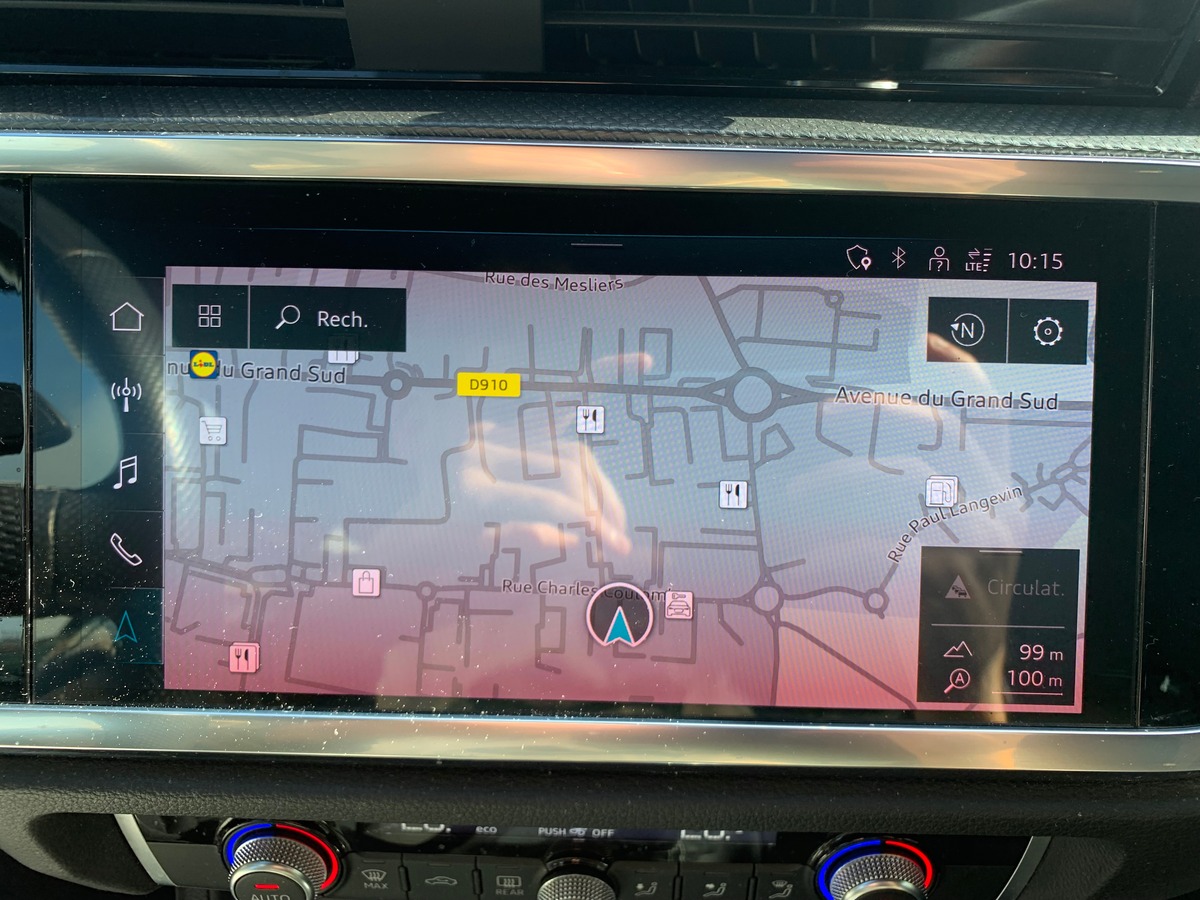 Audi Q3 Sportback 150 ch | S-Line | Caméra de recul | Apple car Play | Coffre assisté électriquement