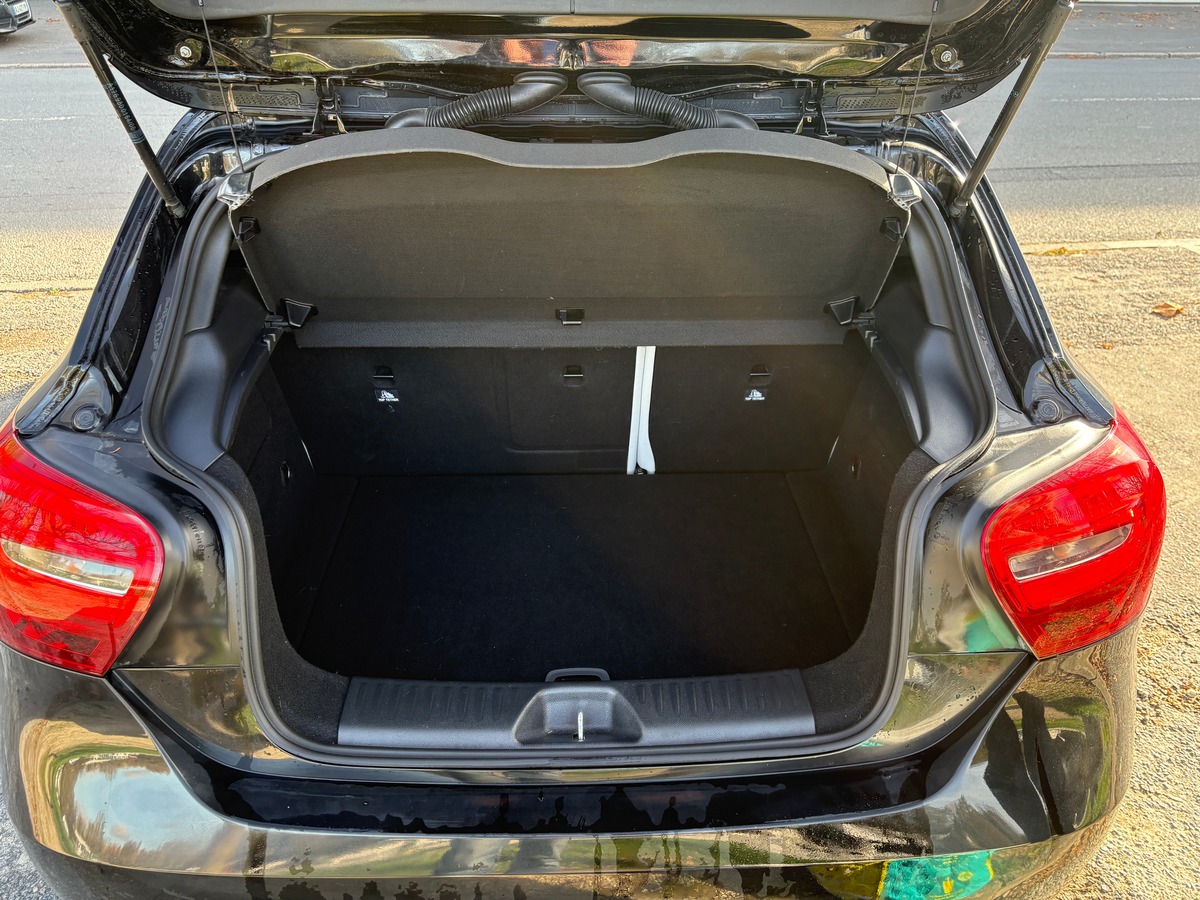 Mercedes Benz Classe A 180 – Finition Inspiration - ENTRETIEN COMPLET