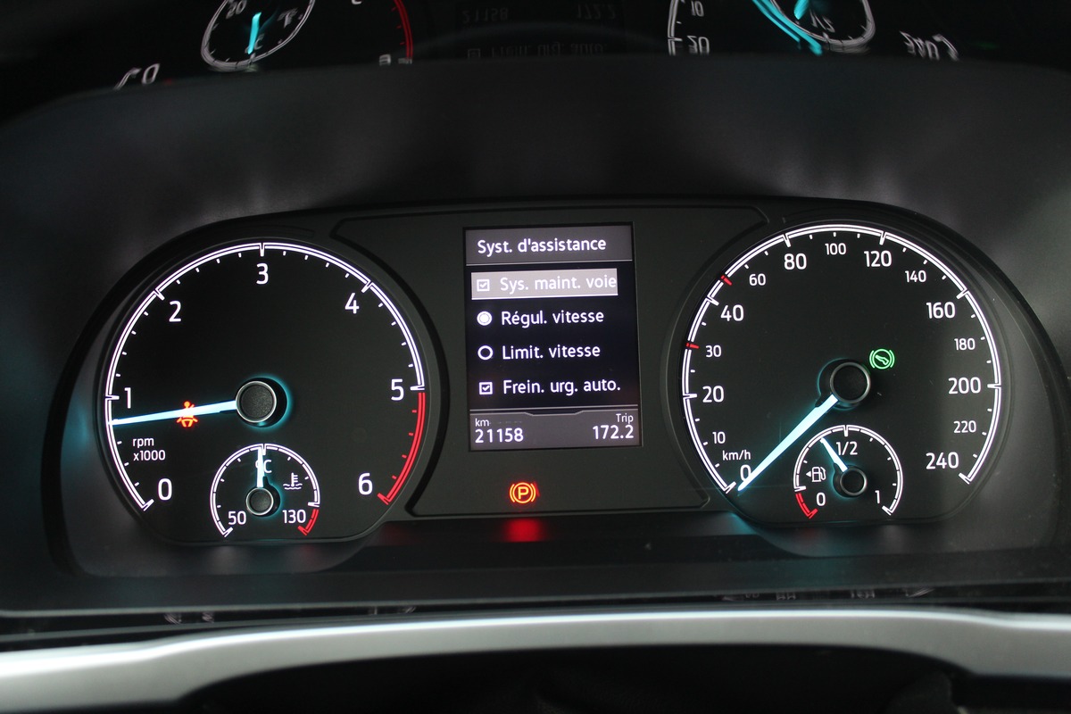 Ford Tourneo CONNECT III 2.0 ECOBLUE 122 ch  ACTIVE DSG 7 - 5 PLACES + CARPLAY