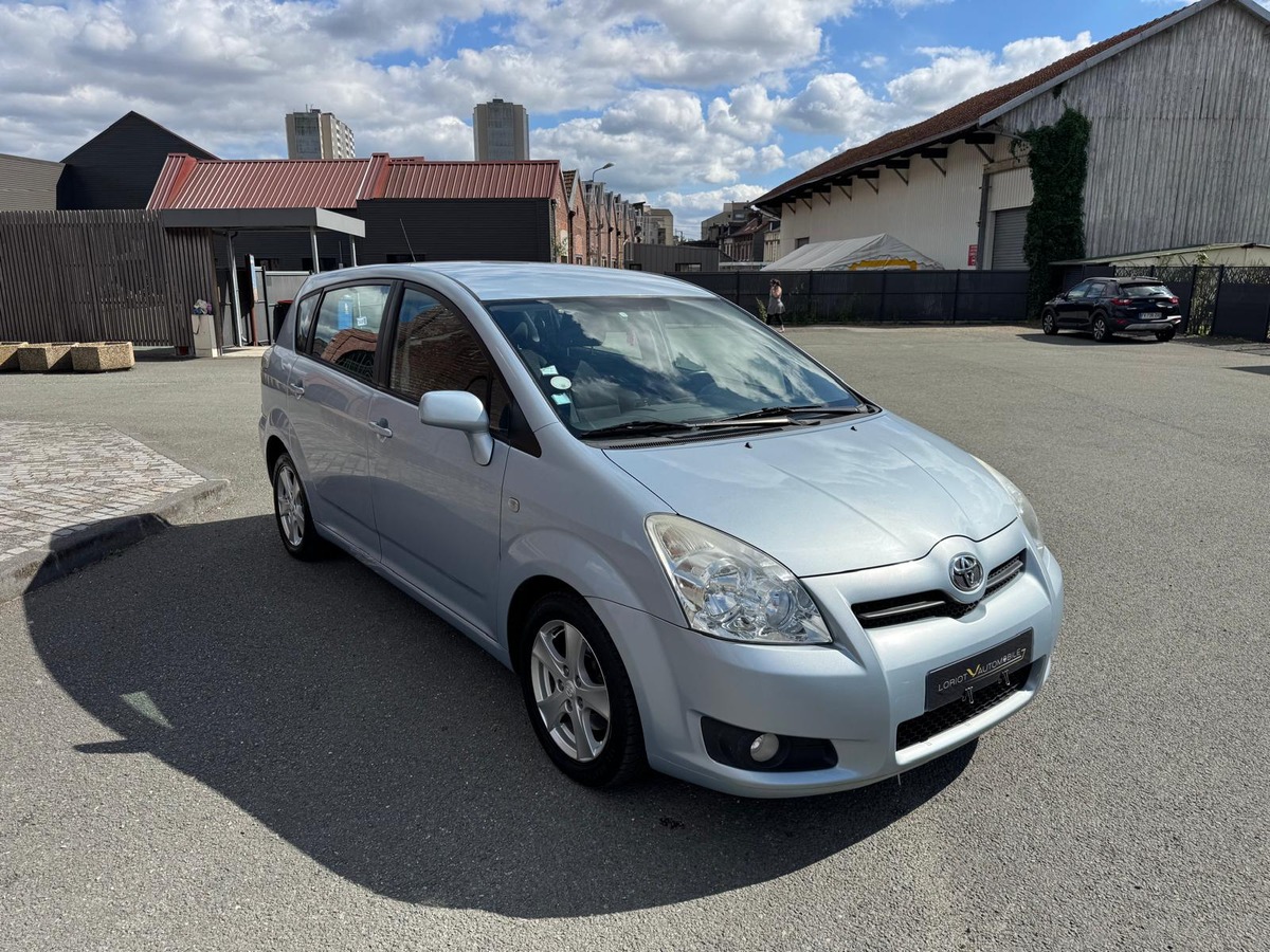 Toyota Corolla Verso 7 places- Facelift- 2.2 D4-D 136cv