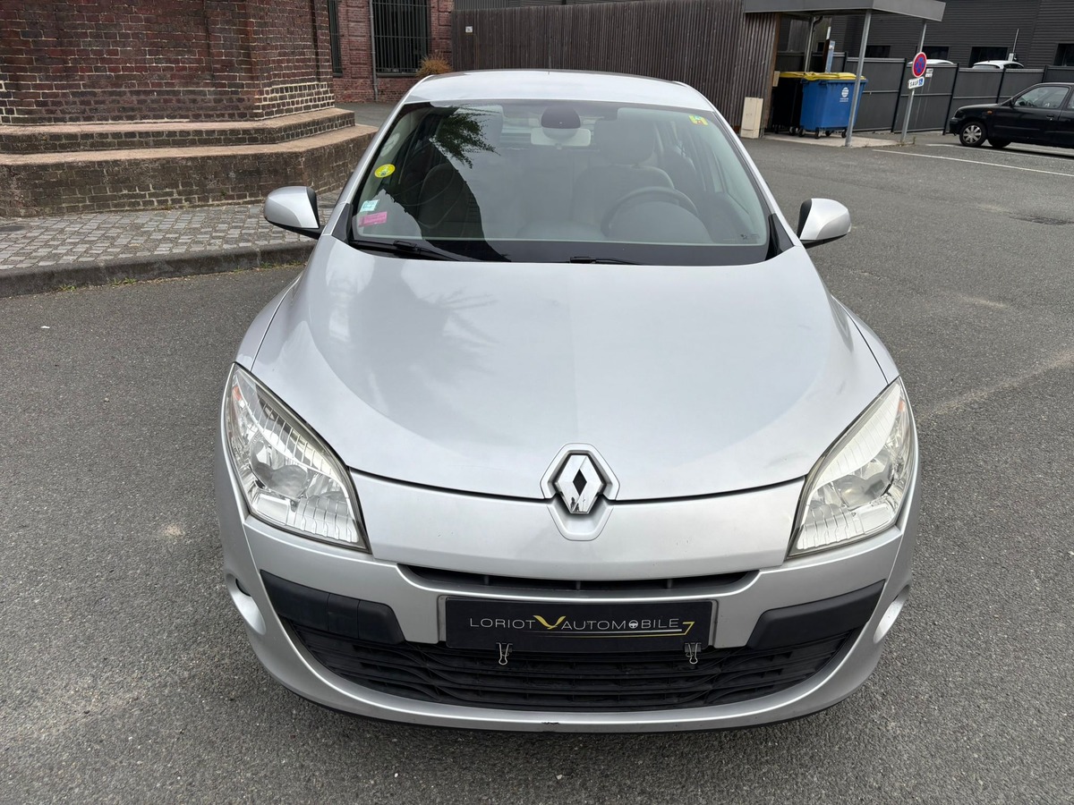 RENAULT Megane III 1.6 E85 110 Expression - Révisée - Garantie