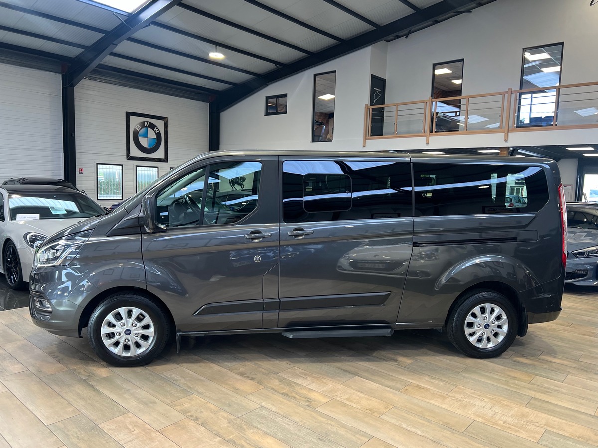 Ford Tourneo Custom L2H1 2.0 TDCI ECOBLUE 170 TITANIUM 9 PLACES MINIBUS