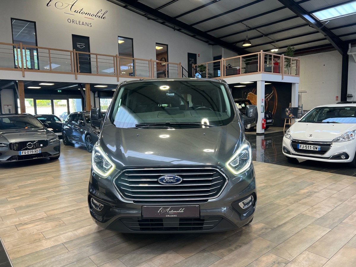 Ford Tourneo Custom L2H1 2.0 TDCI ECOBLUE 170 TITANIUM 9 PLACES MINIBUS
