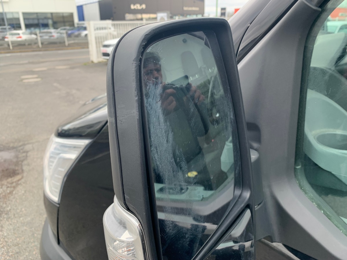 Ford TRANSIT 155 | Trend | Kit mains-libres Bluetooth | 1 Porte latérale coulissante | Climatisation