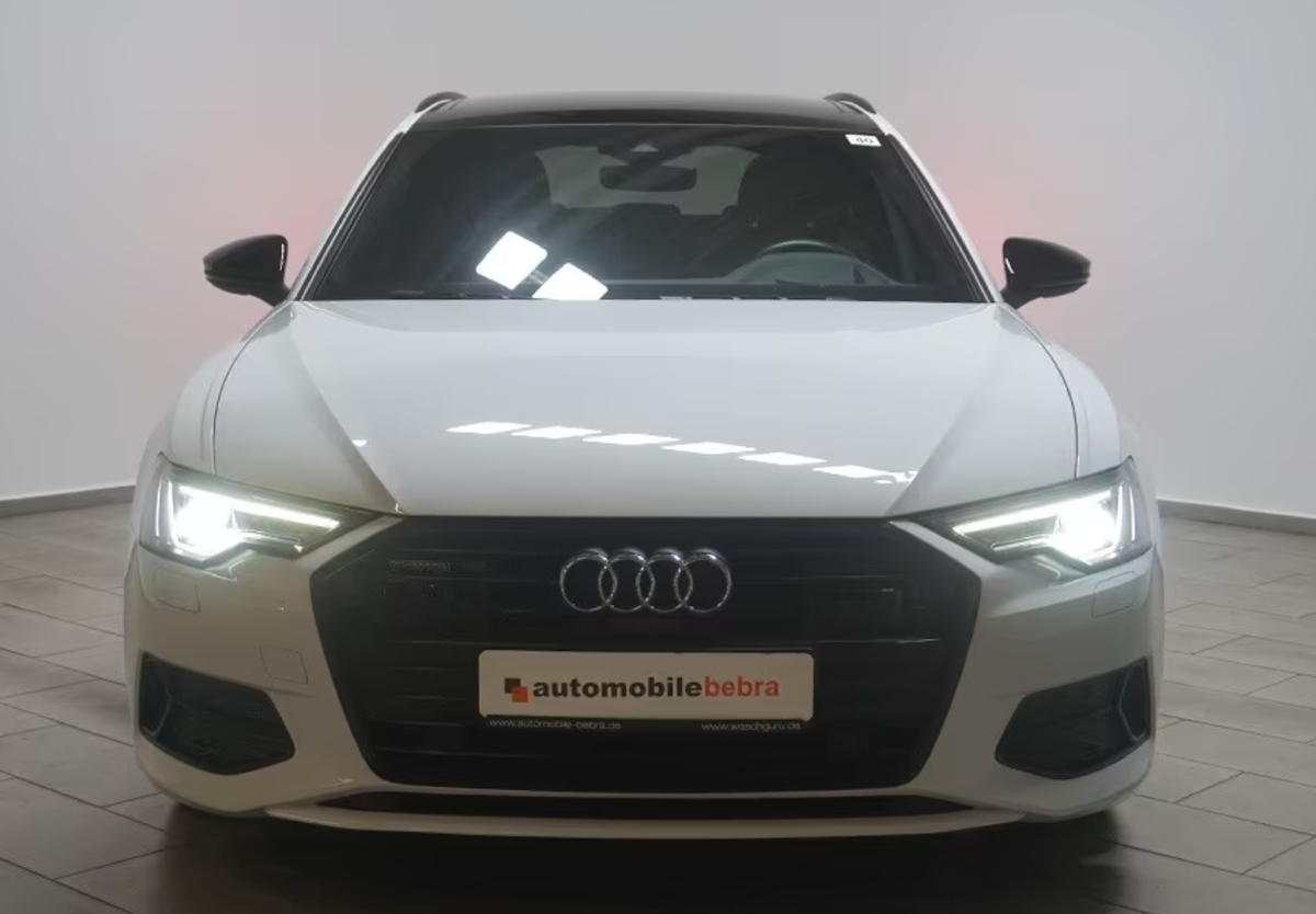 Audi A6 Avant V 40 TDI 204ch S line quattro S tronic 7/Bang&Olufsen/Toit ouvrant/Attelage/Caméra