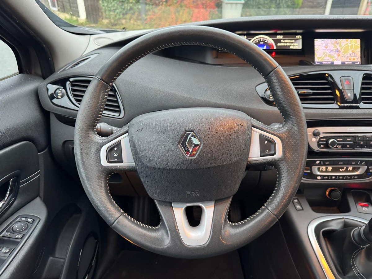 RENAULT Grand Scenic 1.5 DCI 110-7 Places- BOSE Edition-Garantie