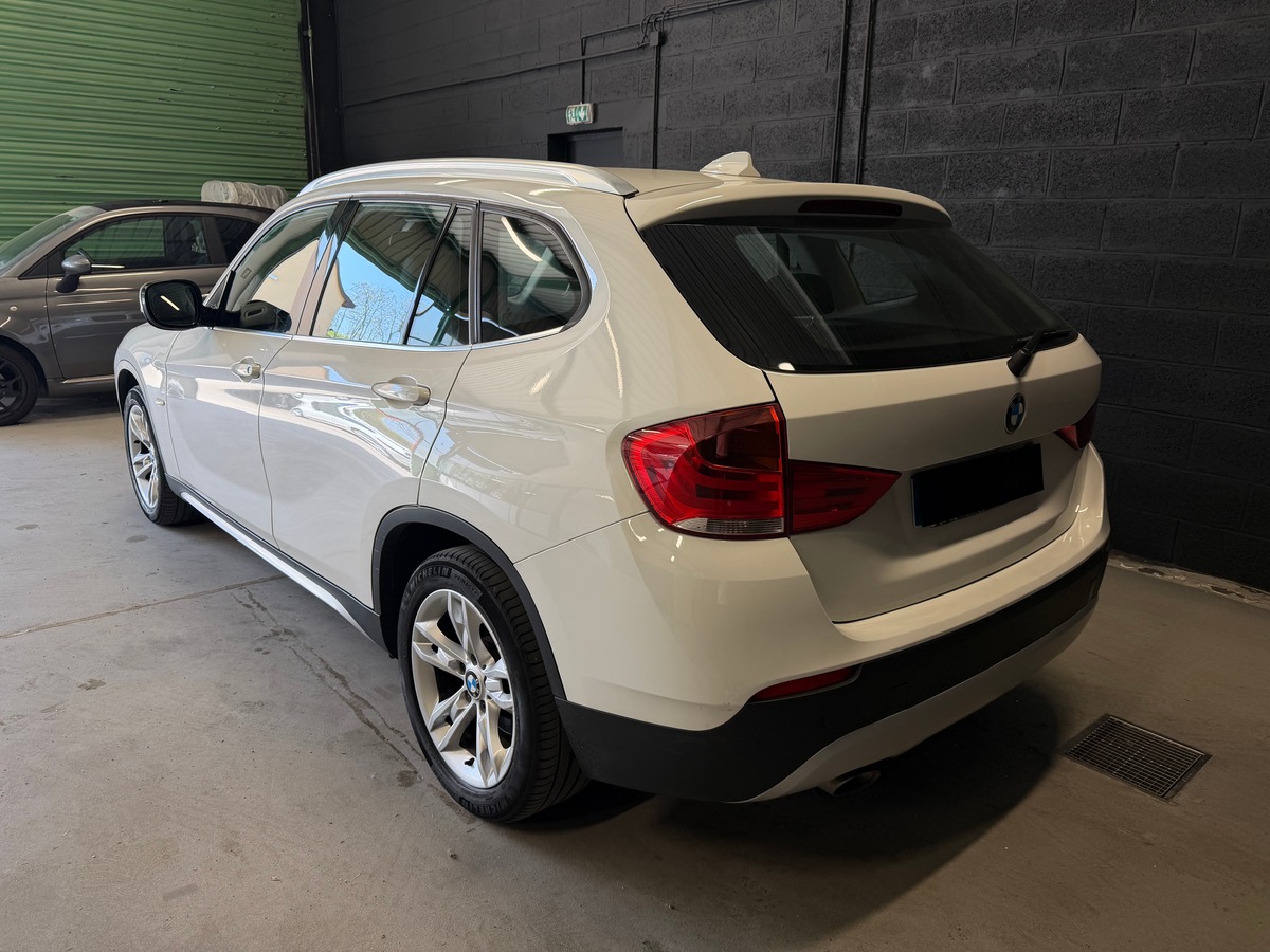 Bmw X1 E84 xdrive18 2.0 143 CV / 1er Main / GPS / Radar de stationnement Av / Ar