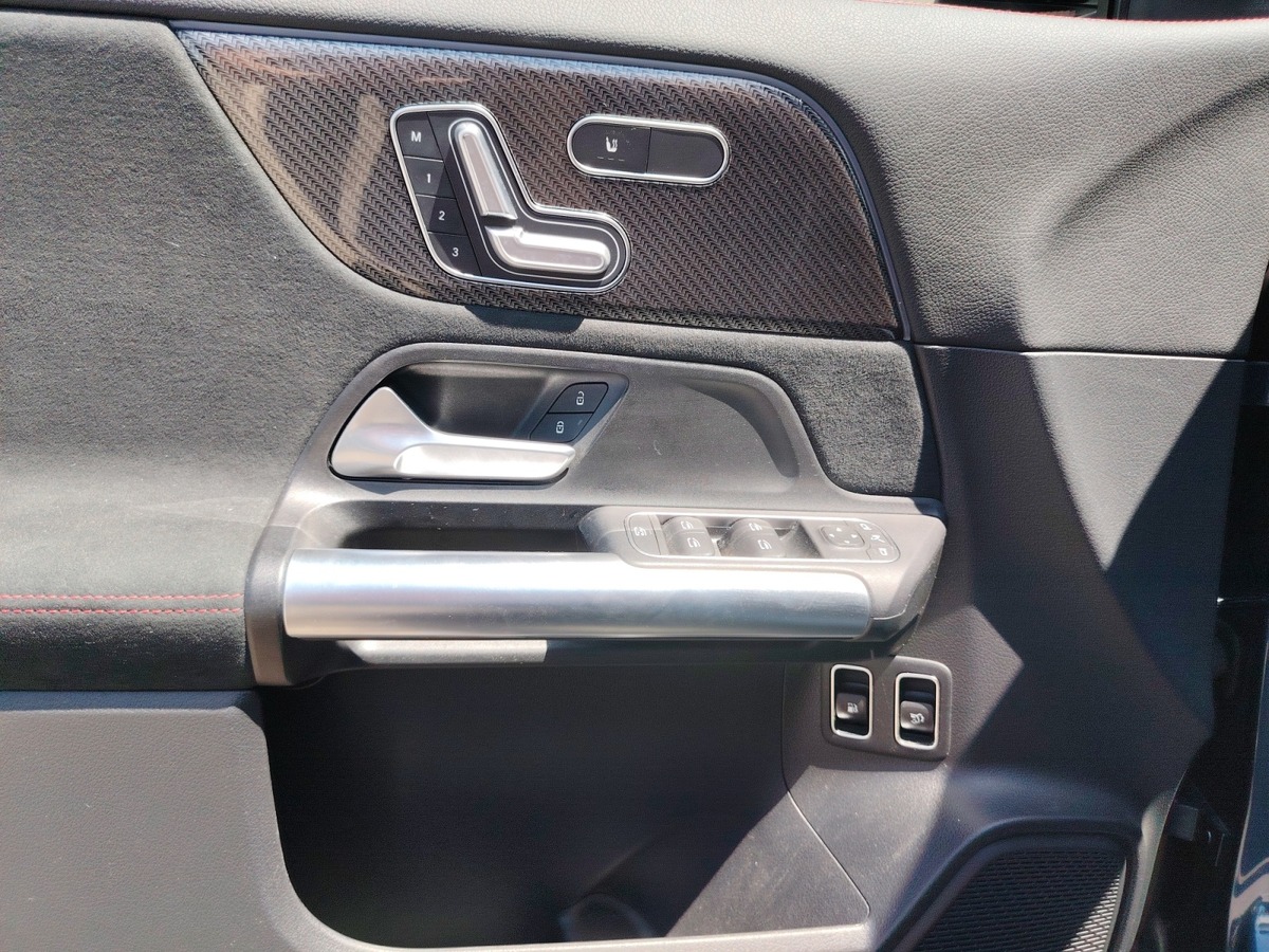 Mercedes-Benz GLA 250 + AMG line HYBRIDE RECHARGEABLE