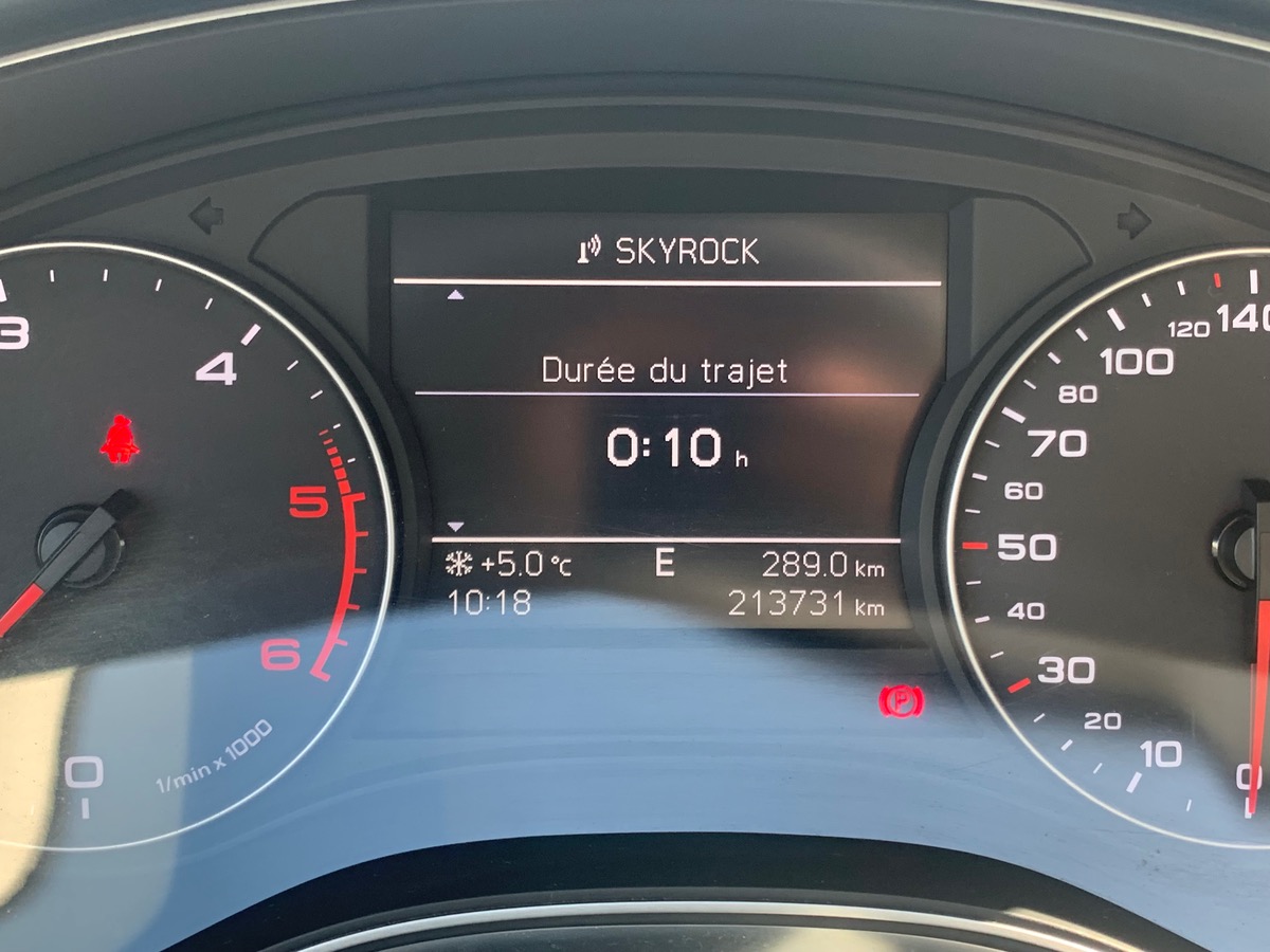 Audi A6 Avant 204 ch | V6 | Radar de stationnement avant arriére | Régulateur vitesse | GPS | Cuir