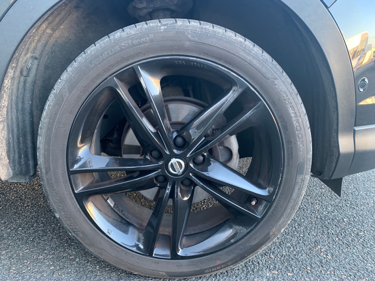 Nissan Qashqai 130 ch | Black edition | Caméra vue panoramique 360° | Toit panoramique | Jantes Alu