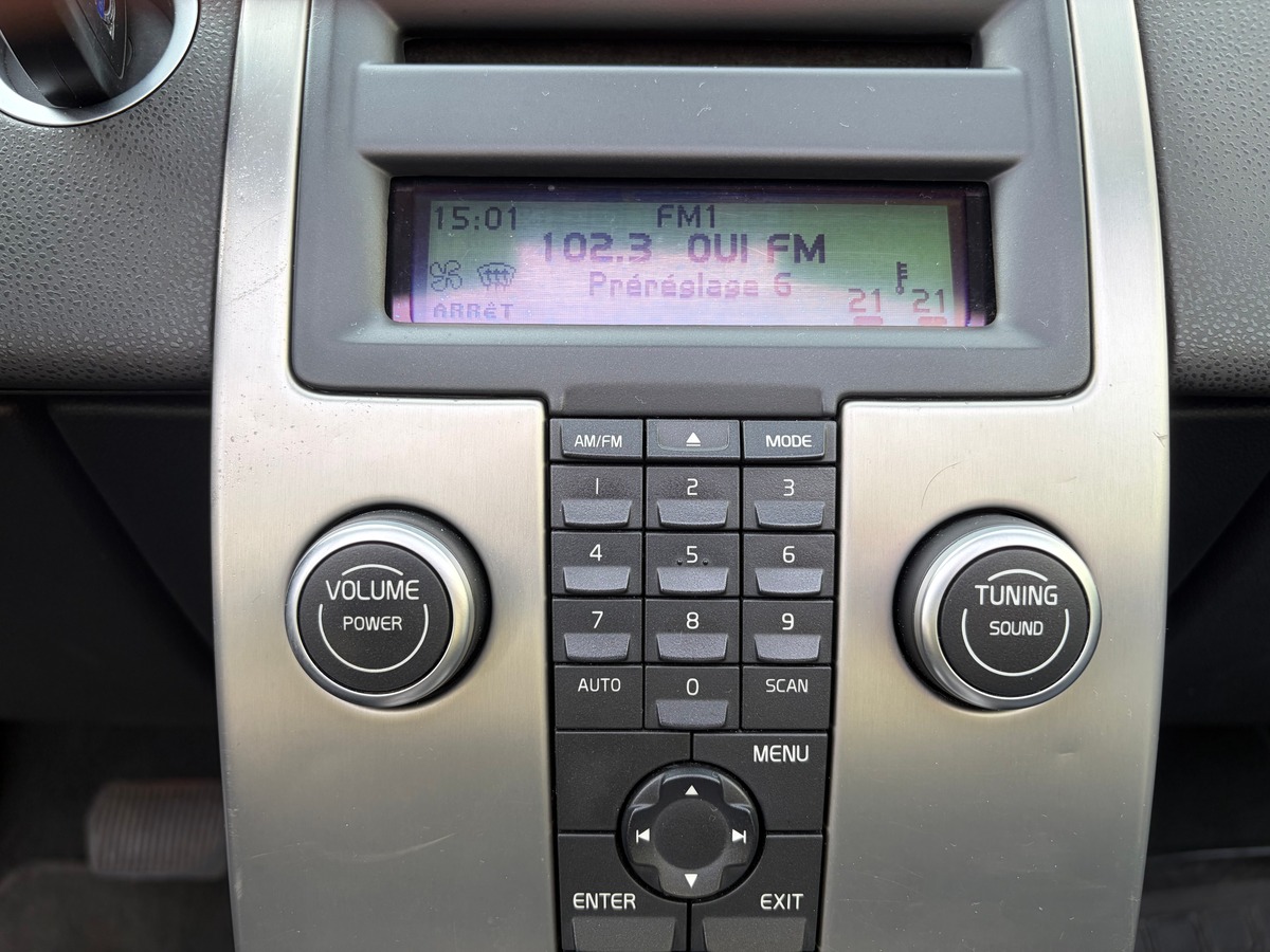 Volvo C70 CC D5 2.4 TDi 180 cv Boîte auto SIÈGE ÉLECTRIQUE A MÉMOIRE - RADAR DE RECUL - FILET