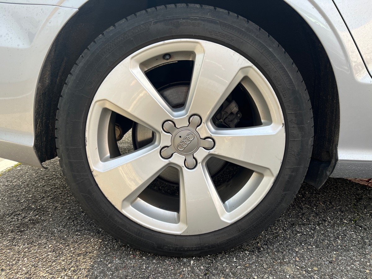 Audi A3 Limousine 1.6 TDI 110cv, Suivi entretien complet, courroie de distrib. OK, sièges chauffants