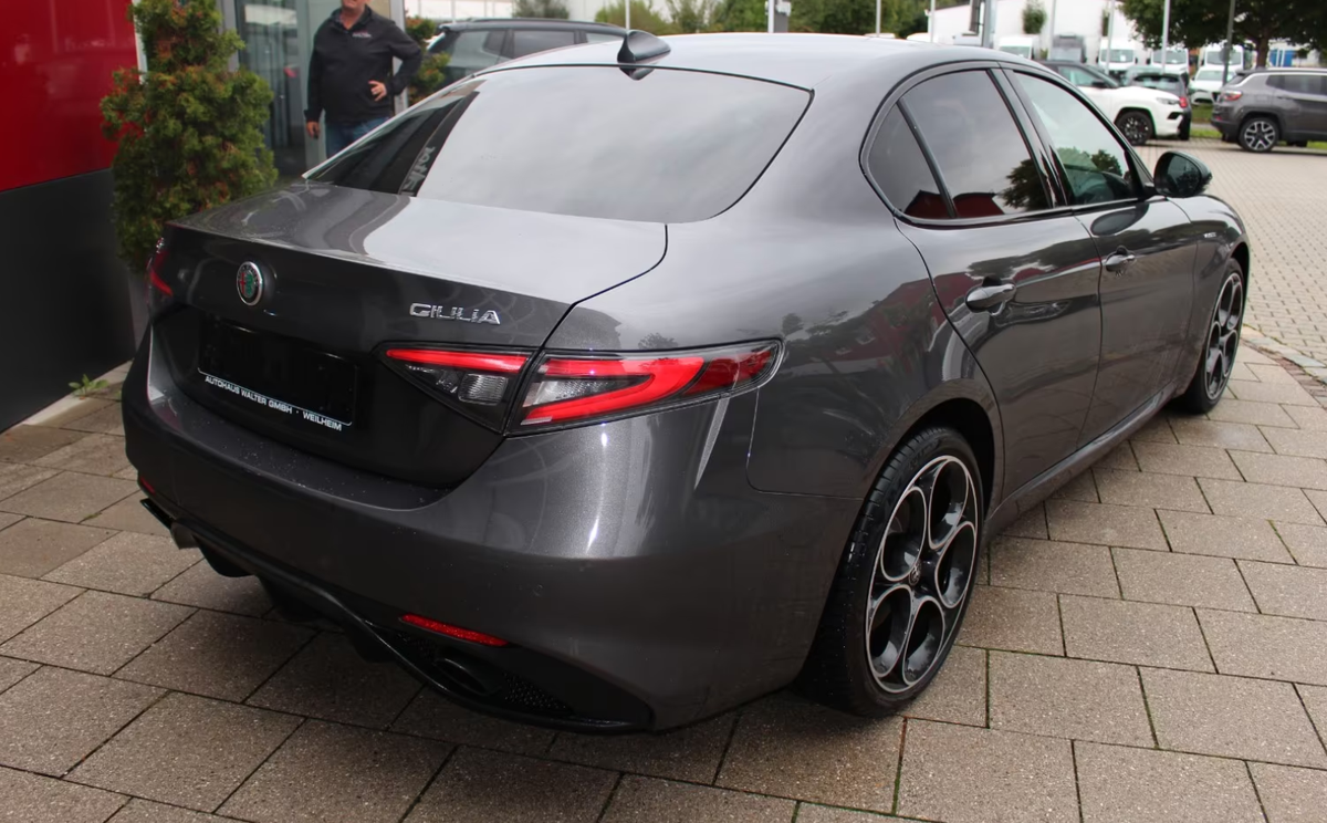 Alfa Romeo Giulia 2.0T 280ch Veloce Q4 AT8 Grise Vésuve