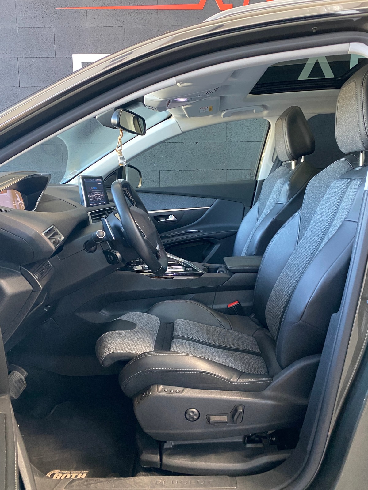 Peugeot 5008 2.0 HDi 180 ALLURE EAT 8