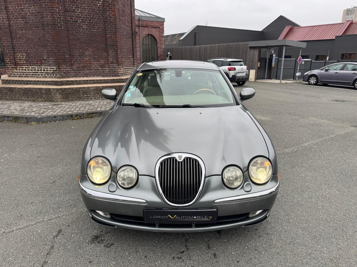 Jaguar S-Type 4.2 V8 Executive 298cv -Boite automatique