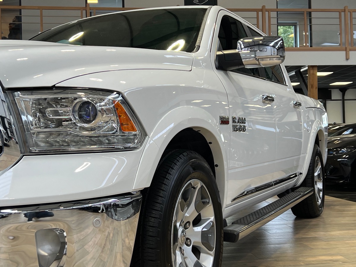 Dodge RAM 1500 5.7 V8 HEMI 395CV  LIMITED ÉTHANOL c