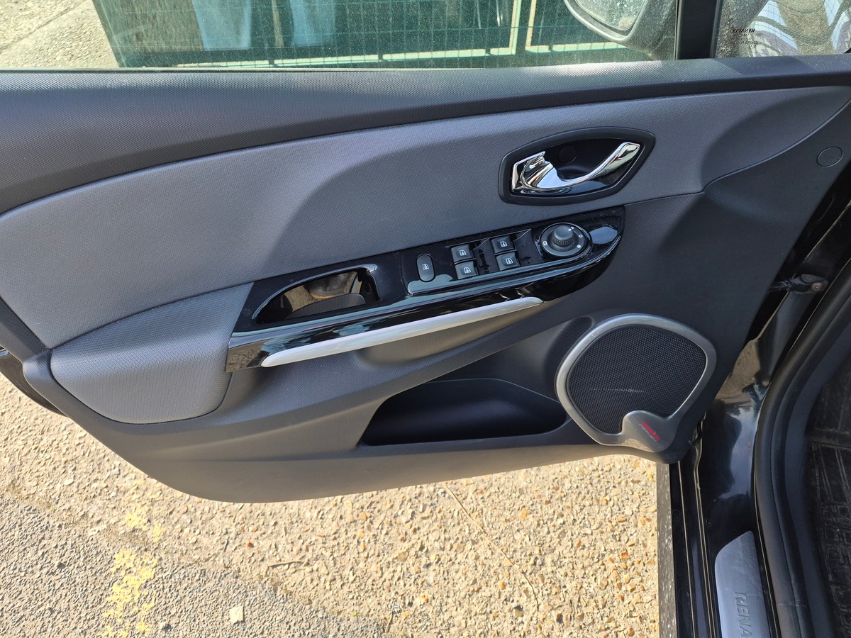 RENAULT Clio IV Estate 120 ch GT EDC