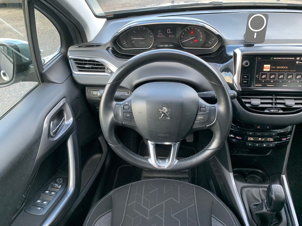 Peugeot 2008 82 ch | Active | Apple car play Android auto | Régulateur de vitesse | Pack Urbain