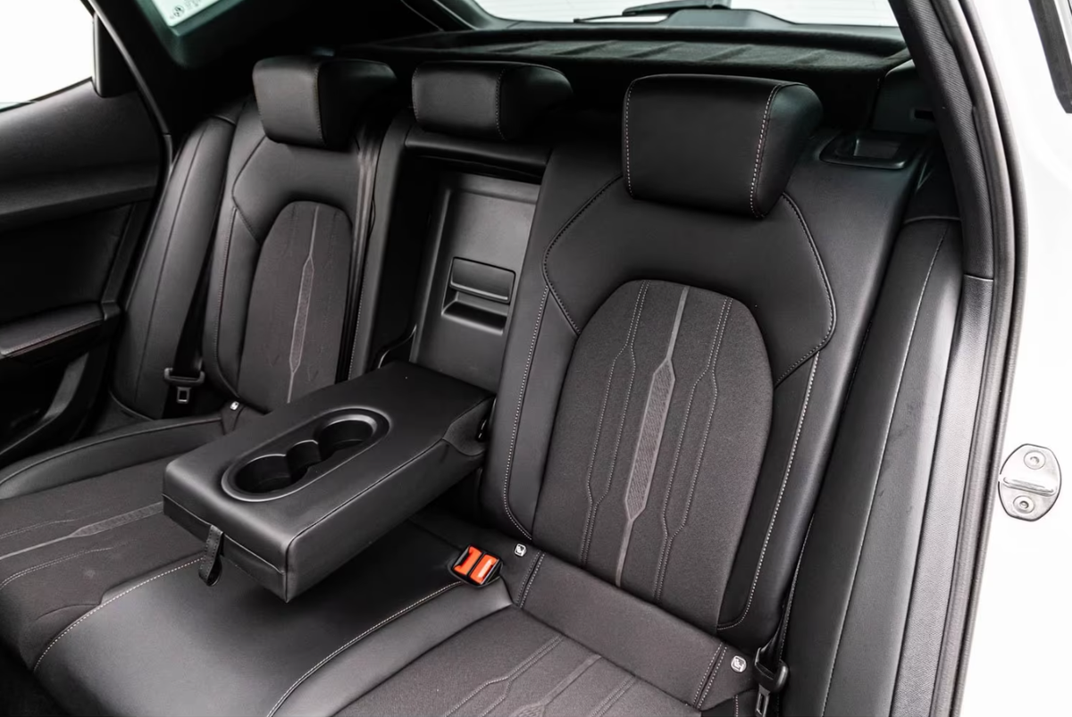 Cupra Formentor 1.4 e-HYBRID 245ch VZ DSG6/Toit ouvrant/Matrix/Caméra