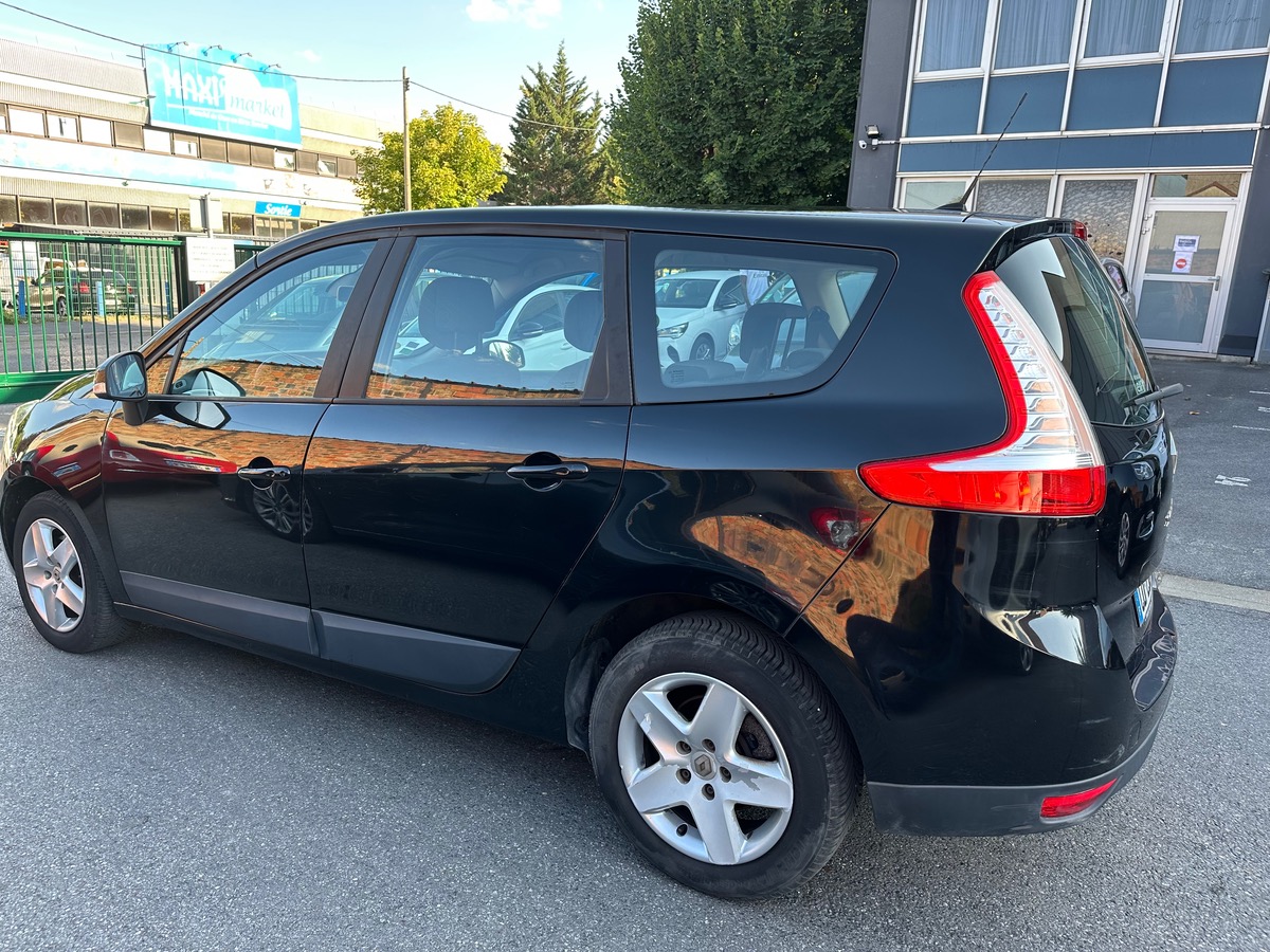 RENAULT Grand Scenic 1.5 DCI 112 CH 4X CB