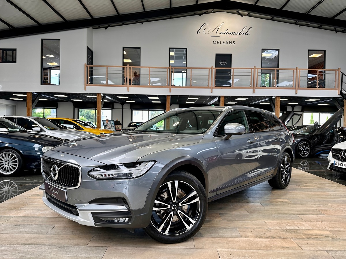 Volvo V90 Cross Country D4 AWD 190 ch Inscription Geartronic  + attelage électrique