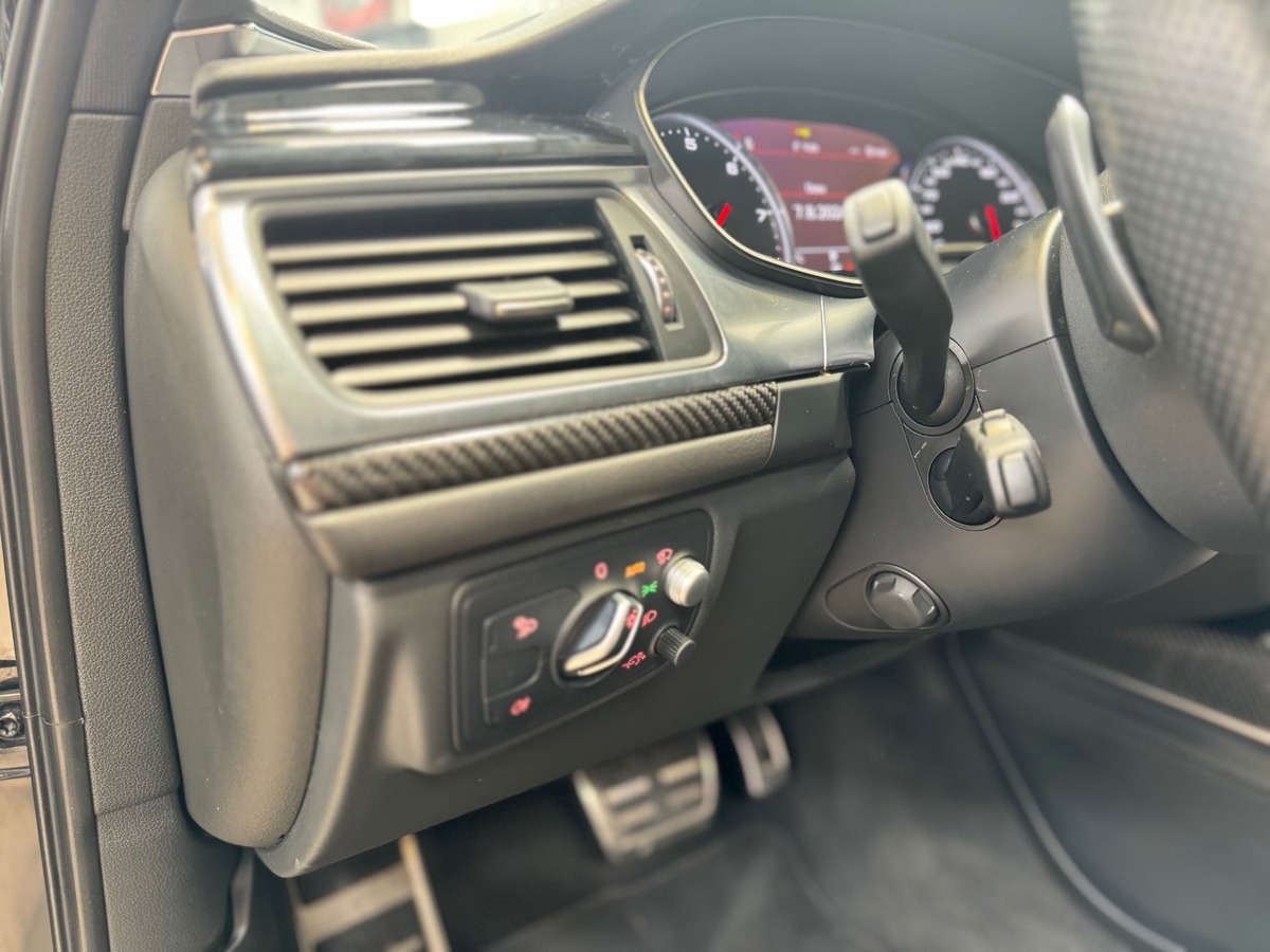 Audi RS6 AVANT PERMORMANCE  V8 4.0 QUATTRO 605cv FULL BLACK CARBONE IMMAT FR  MILLTEK + xx