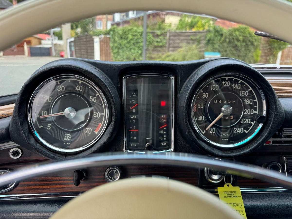 Mercedes-Benz 280 SE 3.5 V8 BOITE MANUELLE
