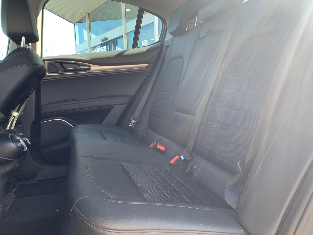 Alfa Romeo Stelvio 190 ch | Sprint | Caméra recul | Apple car Play | Coffre assisté électriquement