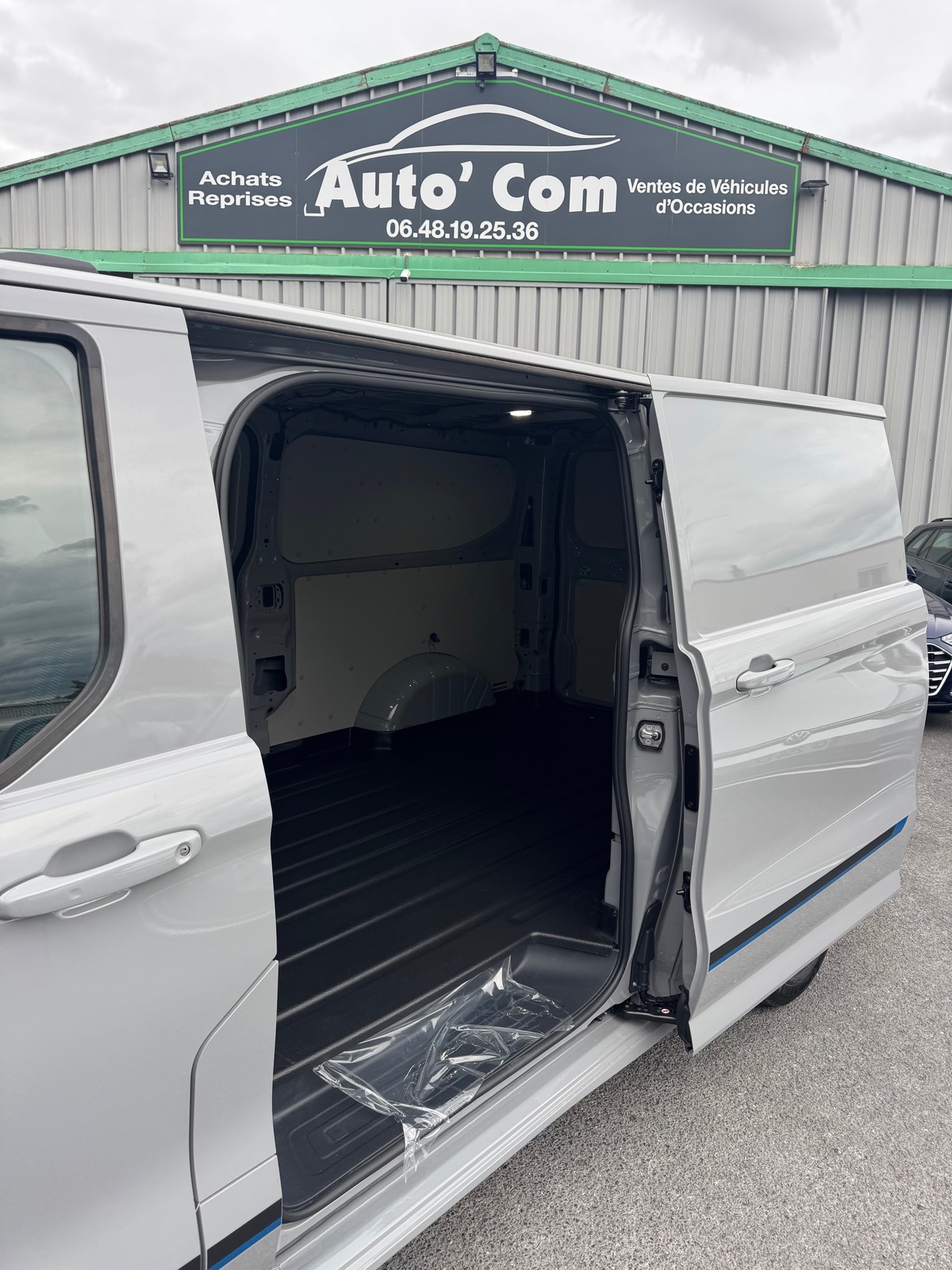 Ford TRANSIT CUSTOM L2H1 2.0 ECO BLUE 170CH SPORT / 2 PORTES LATERALES