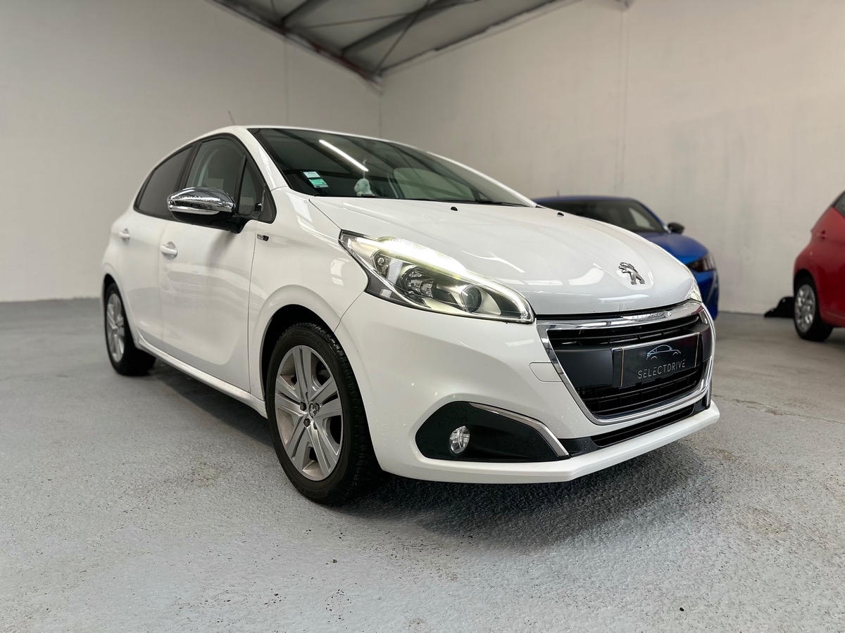 Peugeot 208 1.2 PURETECH 82cv STYLE 5P