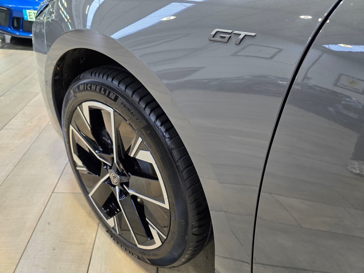 Peugeot 508 II SW 1.5 BLUEHDI  130 GT EAT8 PHASE 2 A
